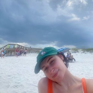 Meet your Posher, Shaay